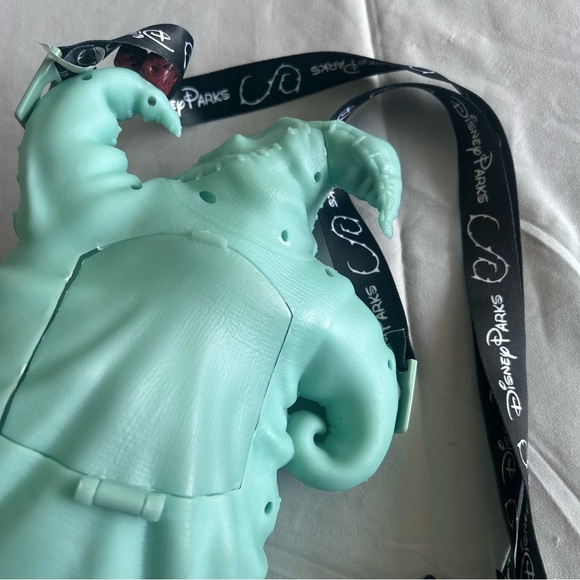 Oogie Boogie Popcorn Bucket - Picture 4 of 4